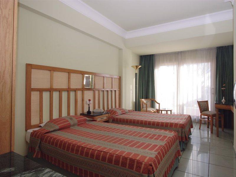 Sea Garden Otel 3*